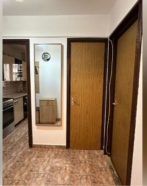 Titan, Liviu Rebreanu, UniCredit Bank, apartament 4 camere, etaj 1/4.