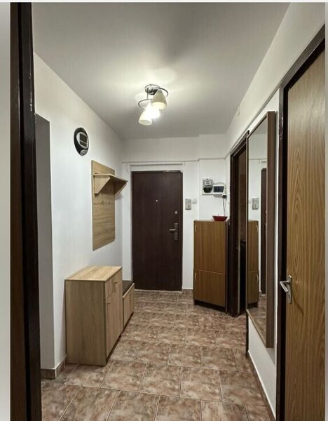 Titan, Liviu Rebreanu, UniCredit Bank, apartament 4 camere, etaj 1/4.